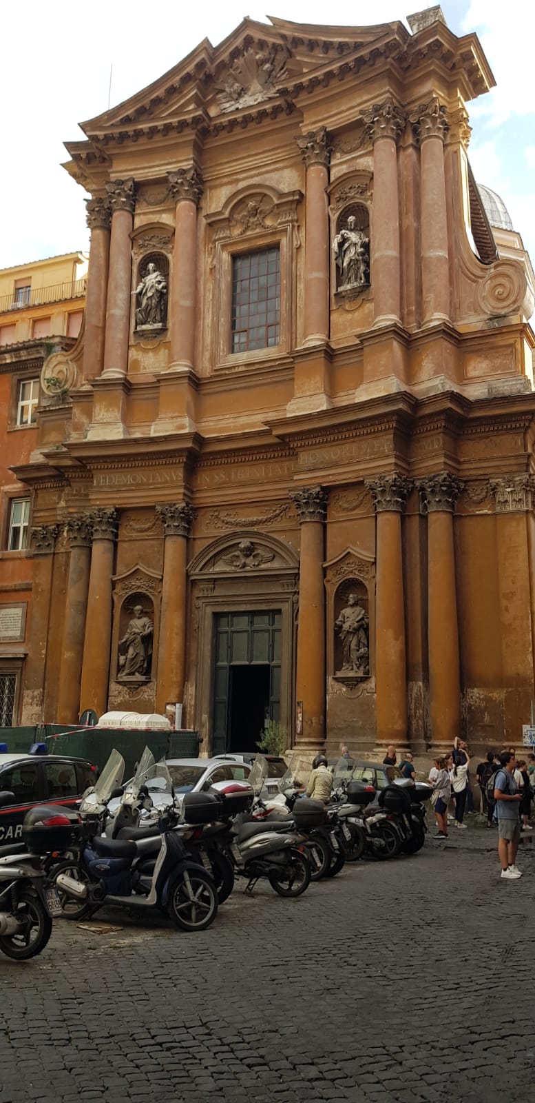 Church of Santissima Trinità dei Pellegrini, Rome (by dAngelo-Froio).jpeg